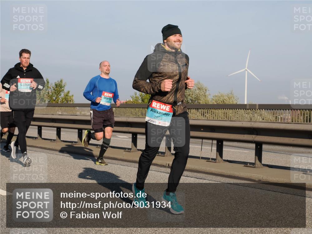 03.10.2025 - Köhlbrandbrückenlauf Fabian Wolf http://msf.ph/oto/9031934 03.10.2025 09:46:10 Position 3 1122, 1157, 2959 meine-sportfotos.de