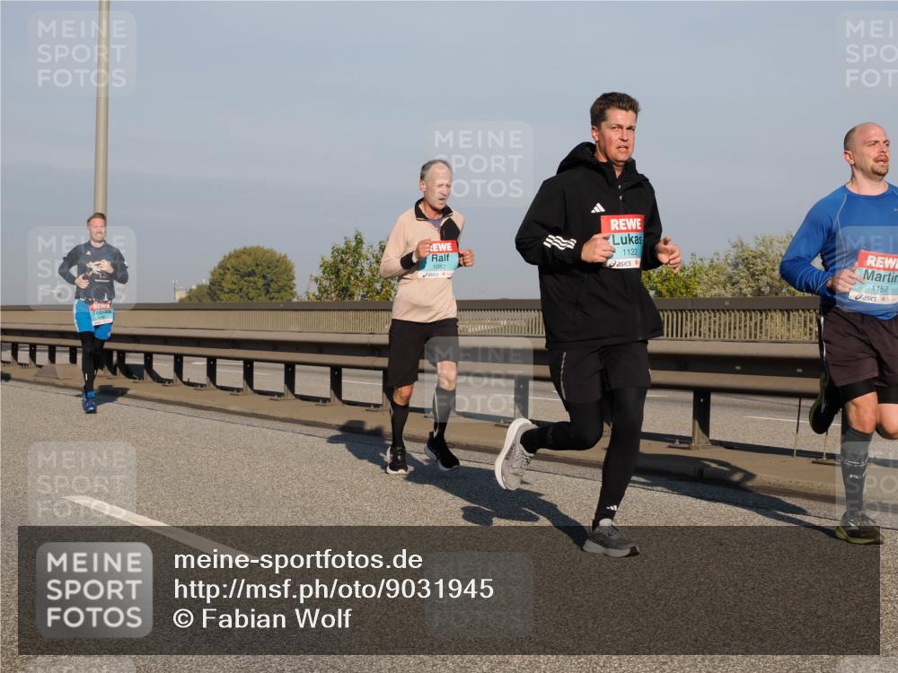 03.10.2025 - Köhlbrandbrückenlauf Fabian Wolf http://msf.ph/oto/9031945 03.10.2025 09:46:11 Position 3 1082, 1122, 1157 meine-sportfotos.de