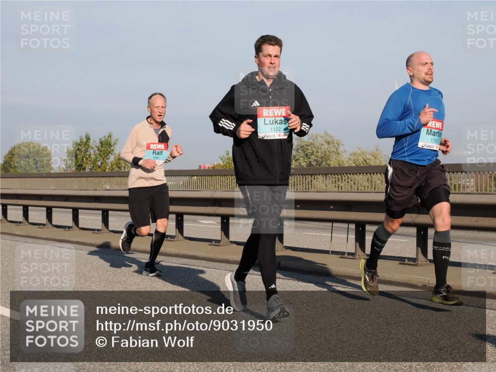 03.10.2025 - Köhlbrandbrückenlauf Fabian Wolf http://msf.ph/oto/9031950 03.10.2025 09:46:11 Position 3 1082, 1122, 1157 meine-sportfotos.de