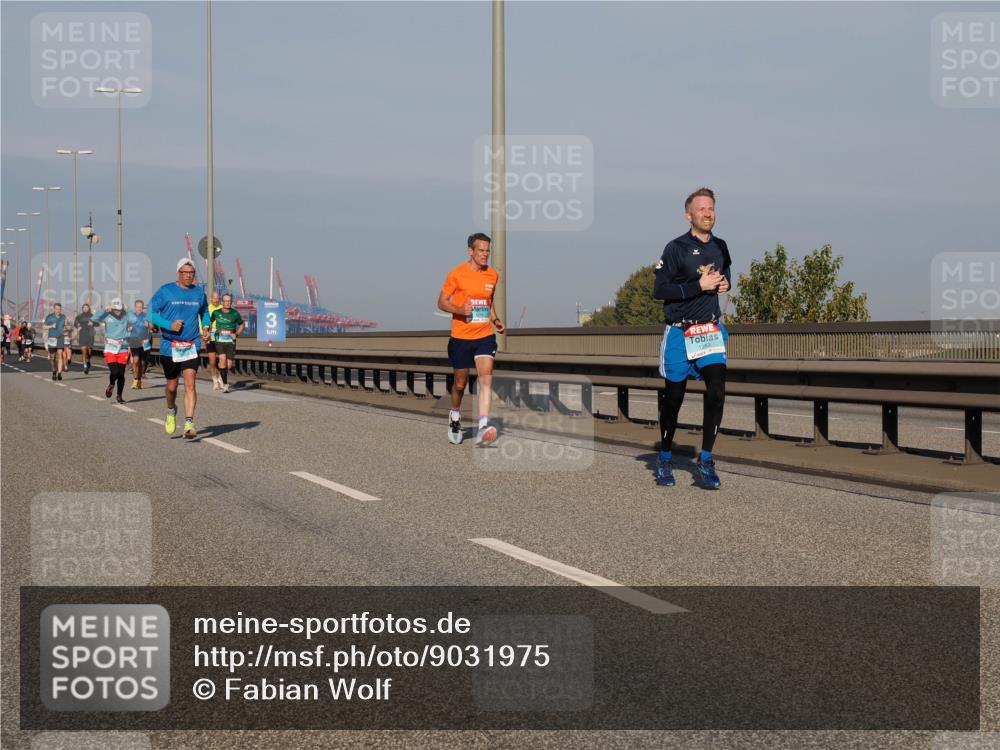 03.10.2025 - Köhlbrandbrückenlauf Fabian Wolf http://msf.ph/oto/9031975 03.10.2025 09:46:13 Position 3  meine-sportfotos.de