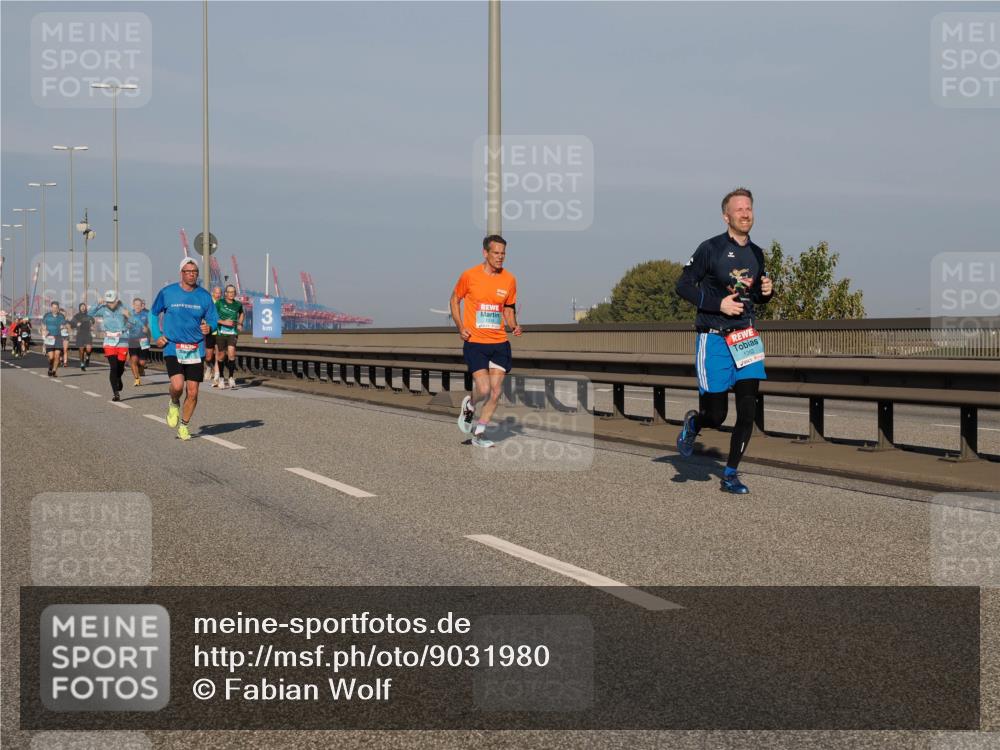 03.10.2025 - Köhlbrandbrückenlauf Fabian Wolf http://msf.ph/oto/9031980 03.10.2025 09:46:13 Position 3 3 meine-sportfotos.de