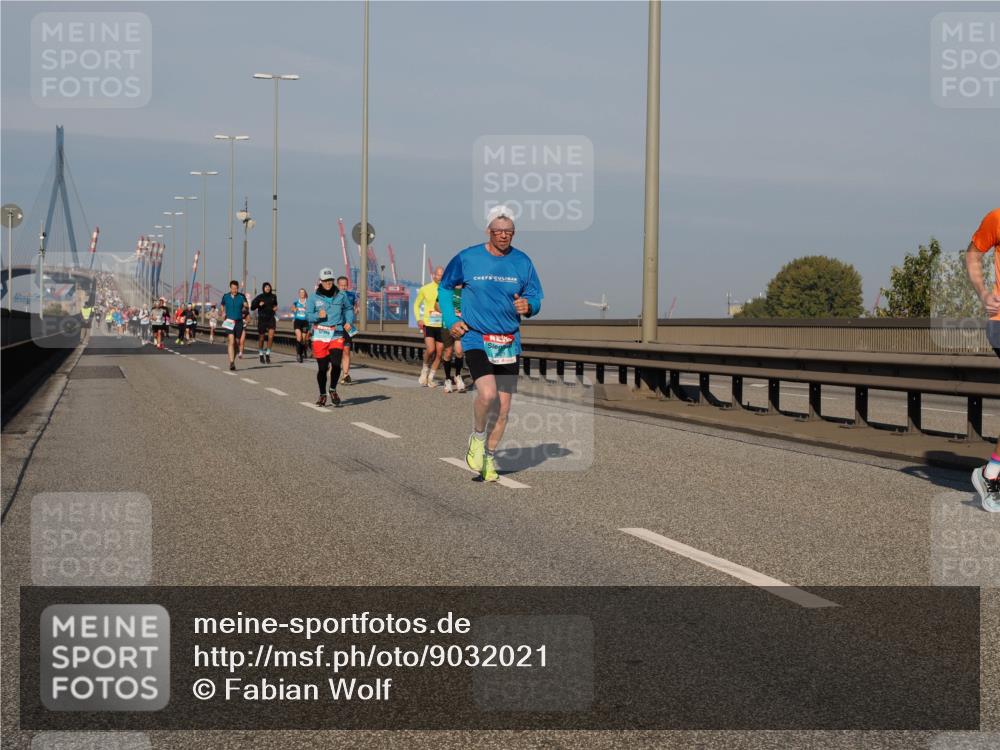 03.10.2025 - Köhlbrandbrückenlauf Fabian Wolf http://msf.ph/oto/9032021 03.10.2025 09:46:15 Position 3  meine-sportfotos.de