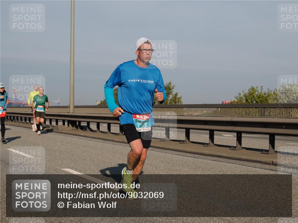 03.10.2025 - Köhlbrandbrückenlauf Fabian Wolf http://msf.ph/oto/9032069 03.10.2025 09:46:17 Position 3 1021 meine-sportfotos.de