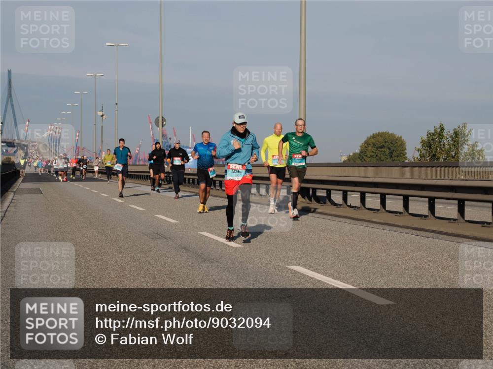 03.10.2025 - Köhlbrandbrückenlauf Fabian Wolf http://msf.ph/oto/9032094 03.10.2025 09:46:19 Position 3 1330 meine-sportfotos.de