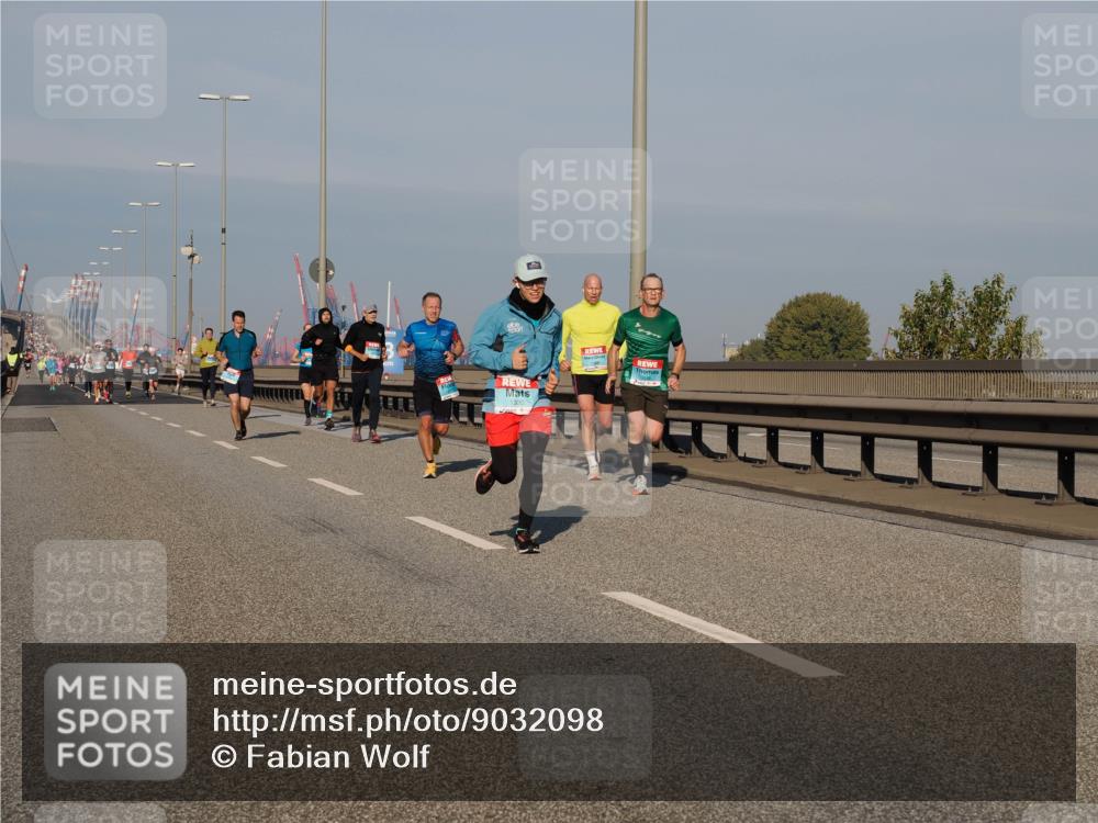 03.10.2025 - Köhlbrandbrückenlauf Fabian Wolf http://msf.ph/oto/9032098 03.10.2025 09:46:19 Position 3  meine-sportfotos.de