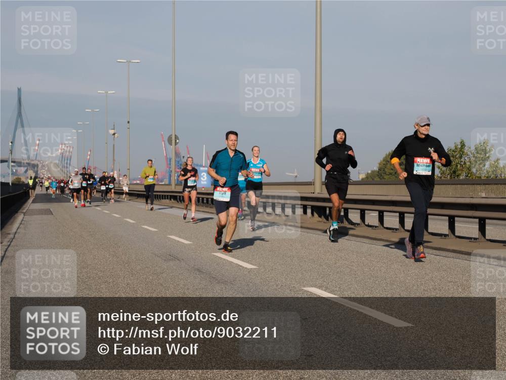 03.10.2025 - Köhlbrandbrückenlauf Fabian Wolf http://msf.ph/oto/9032211 03.10.2025 09:46:24 Position 3 3, 1133 meine-sportfotos.de