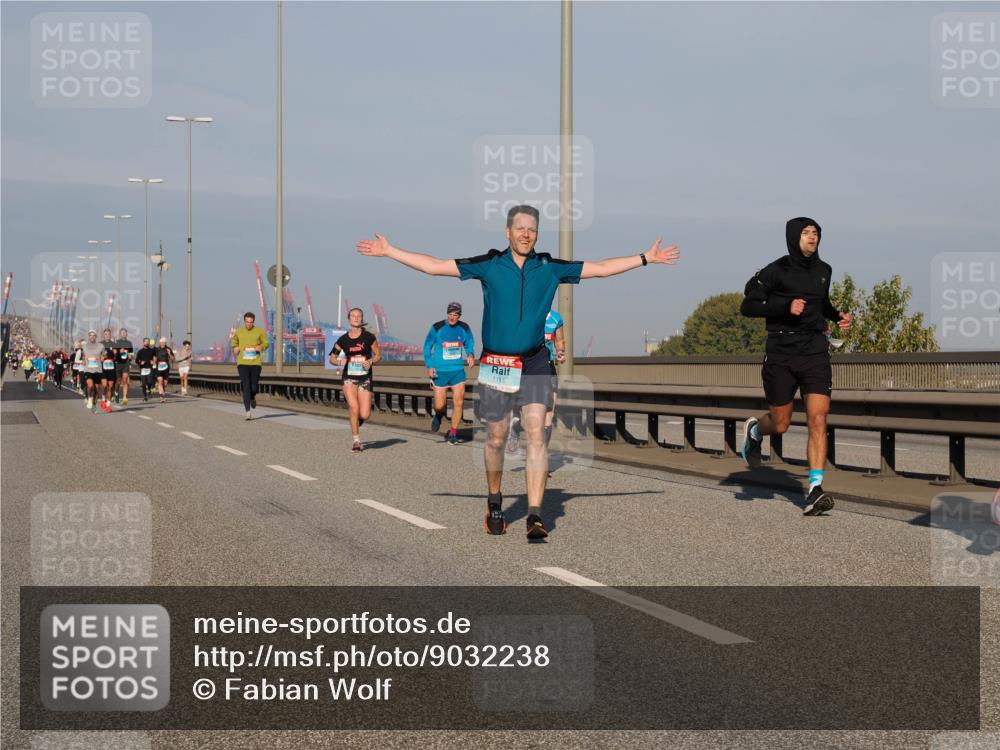 03.10.2025 - Köhlbrandbrückenlauf Fabian Wolf http://msf.ph/oto/9032238 03.10.2025 09:46:25 Position 3 1115 meine-sportfotos.de