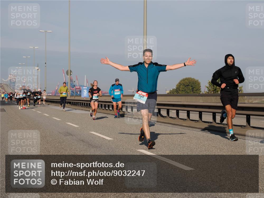 03.10.2025 - Köhlbrandbrückenlauf Fabian Wolf http://msf.ph/oto/9032247 03.10.2025 09:46:26 Position 3 3, 1115 meine-sportfotos.de