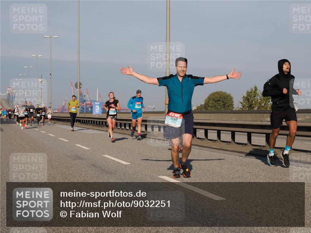 03.10.2025 - Köhlbrandbrückenlauf Fabian Wolf http://msf.ph/oto/9032251 03.10.2025 09:46:26 Position 3 3, 1115 meine-sportfotos.de