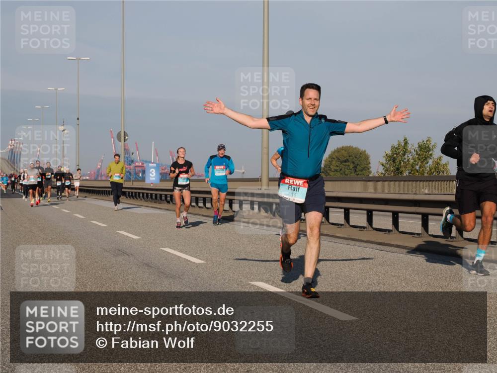 03.10.2025 - Köhlbrandbrückenlauf Fabian Wolf http://msf.ph/oto/9032255 03.10.2025 09:46:26 Position 3 1115 meine-sportfotos.de