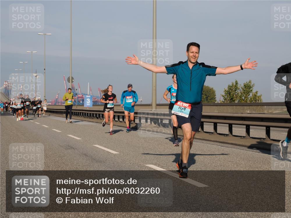 03.10.2025 - Köhlbrandbrückenlauf Fabian Wolf http://msf.ph/oto/9032260 03.10.2025 09:46:26 Position 3 3, 1115 meine-sportfotos.de