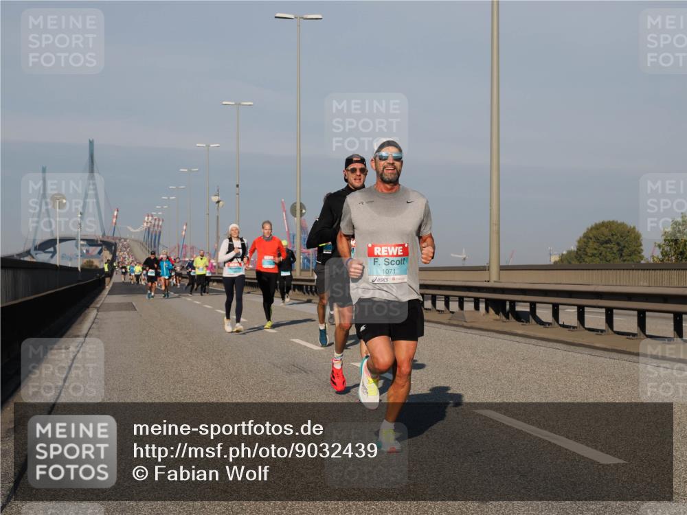 03.10.2025 - Köhlbrandbrückenlauf Fabian Wolf http://msf.ph/oto/9032439 03.10.2025 09:46:36 Position 3 1071 meine-sportfotos.de