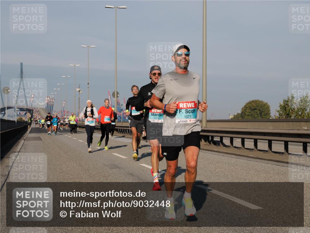 03.10.2025 - Köhlbrandbrückenlauf Fabian Wolf http://msf.ph/oto/9032448 03.10.2025 09:46:37 Position 3 3378, 1071 meine-sportfotos.de