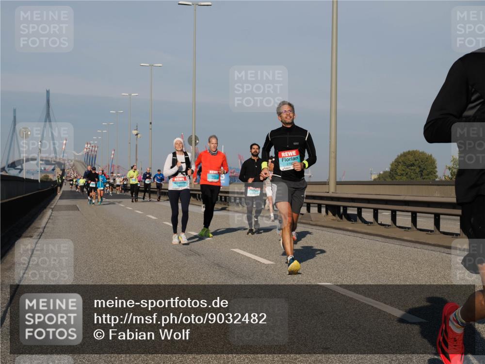03.10.2025 - Köhlbrandbrückenlauf Fabian Wolf http://msf.ph/oto/9032482 03.10.2025 09:46:38 Position 3 279 meine-sportfotos.de