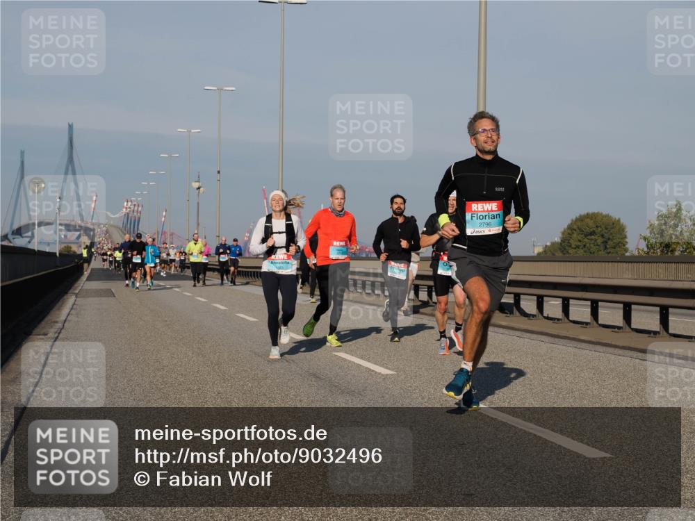 03.10.2025 - Köhlbrandbrückenlauf Fabian Wolf http://msf.ph/oto/9032496 03.10.2025 09:46:39 Position 3 1553, 2796 meine-sportfotos.de