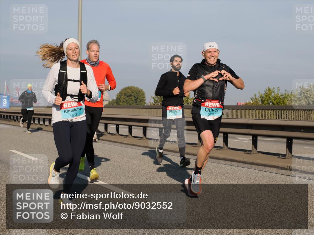 03.10.2025 - Köhlbrandbrückenlauf Fabian Wolf http://msf.ph/oto/9032552 03.10.2025 09:46:41 Position 3 3, 1553, 1279, 3091 meine-sportfotos.de
