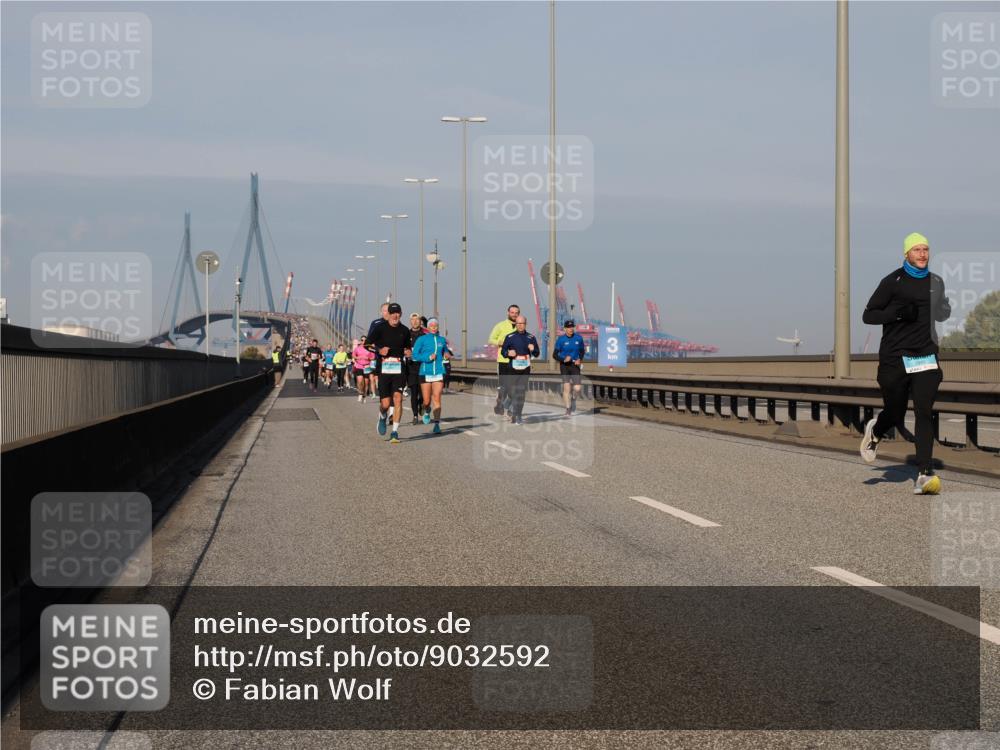 03.10.2025 - Köhlbrandbrückenlauf Fabian Wolf http://msf.ph/oto/9032592 03.10.2025 09:46:44 Position 3 3 meine-sportfotos.de