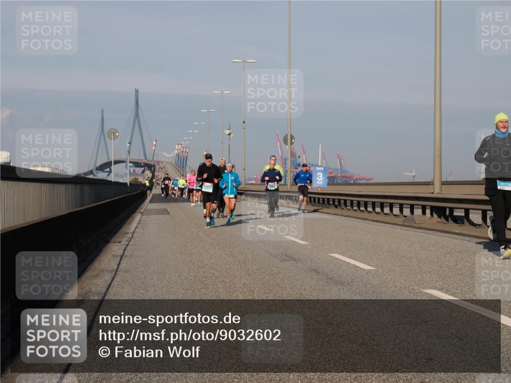 03.10.2025 - Köhlbrandbrückenlauf Fabian Wolf http://msf.ph/oto/9032602 03.10.2025 09:46:44 Position 3  meine-sportfotos.de