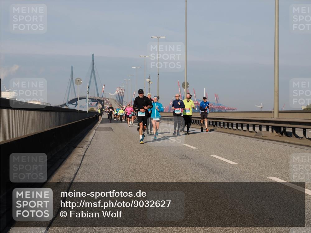 03.10.2025 - Köhlbrandbrückenlauf Fabian Wolf http://msf.ph/oto/9032627 03.10.2025 09:46:46 Position 3  meine-sportfotos.de