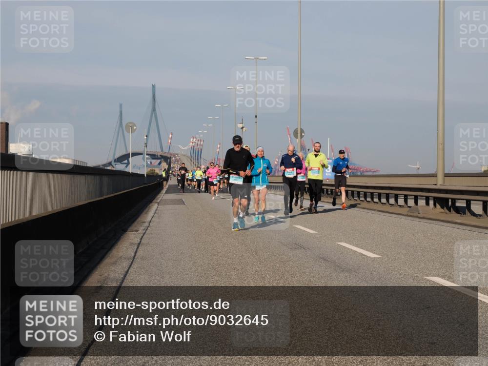 03.10.2025 - Köhlbrandbrückenlauf Fabian Wolf http://msf.ph/oto/9032645 03.10.2025 09:46:46 Position 3  meine-sportfotos.de