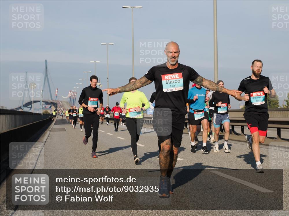 03.10.2025 - Köhlbrandbrückenlauf Fabian Wolf http://msf.ph/oto/9032935 03.10.2025 09:47:03 Position 3 1110, 1194, 1602 meine-sportfotos.de