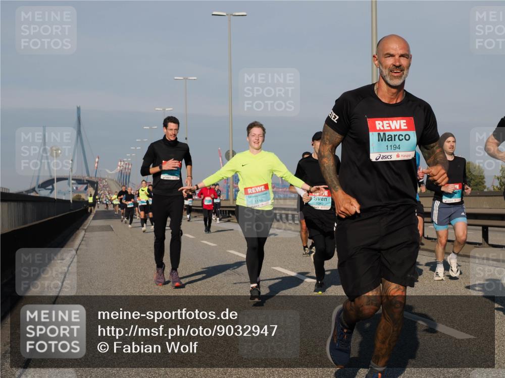03.10.2025 - Köhlbrandbrückenlauf Fabian Wolf http://msf.ph/oto/9032947 03.10.2025 09:47:04 Position 3 1110, 1043, 1194 meine-sportfotos.de