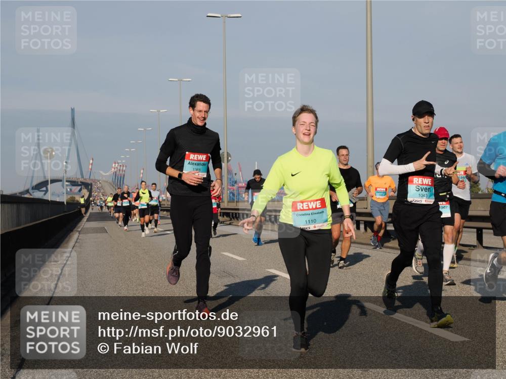 03.10.2025 - Köhlbrandbrückenlauf Fabian Wolf http://msf.ph/oto/9032961 03.10.2025 09:47:05 Position 3 1368, 1110, 1043 meine-sportfotos.de