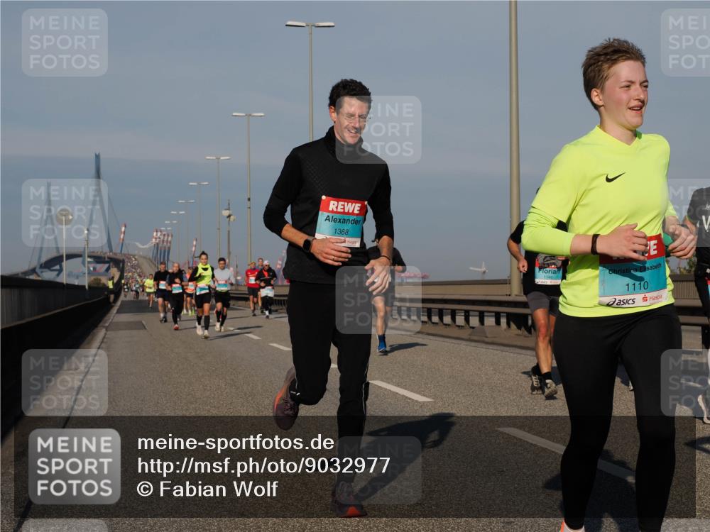 03.10.2025 - Köhlbrandbrückenlauf Fabian Wolf http://msf.ph/oto/9032977 03.10.2025 09:47:05 Position 3 1368, 1146, 1110 meine-sportfotos.de