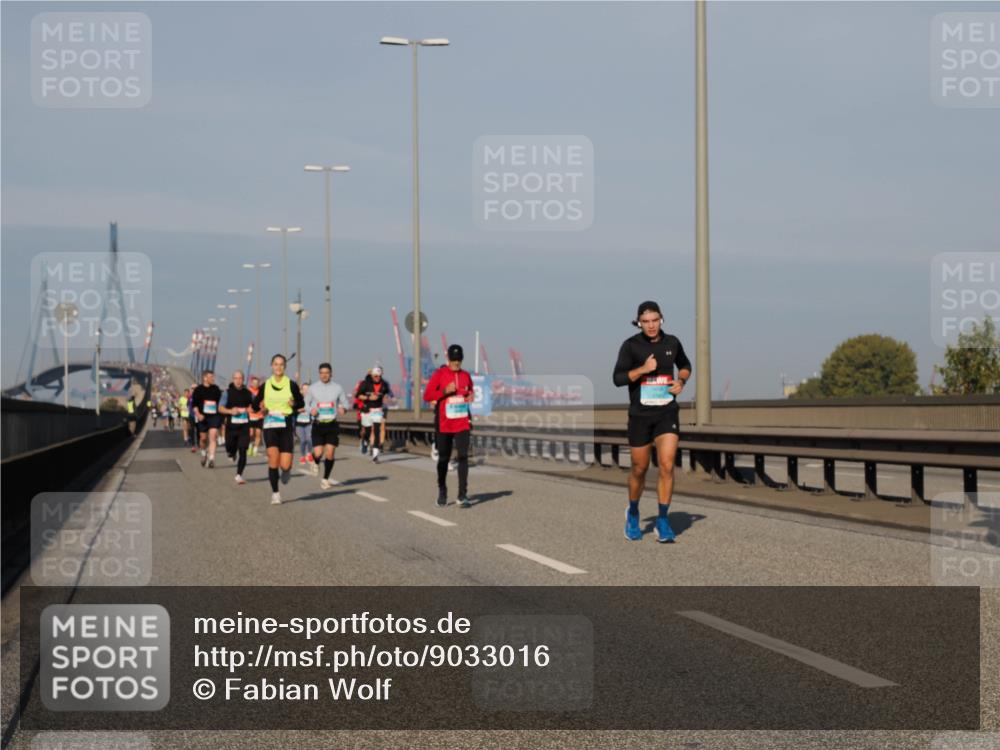 03.10.2025 - Köhlbrandbrückenlauf Fabian Wolf http://msf.ph/oto/9033016 03.10.2025 09:47:07 Position 3  meine-sportfotos.de