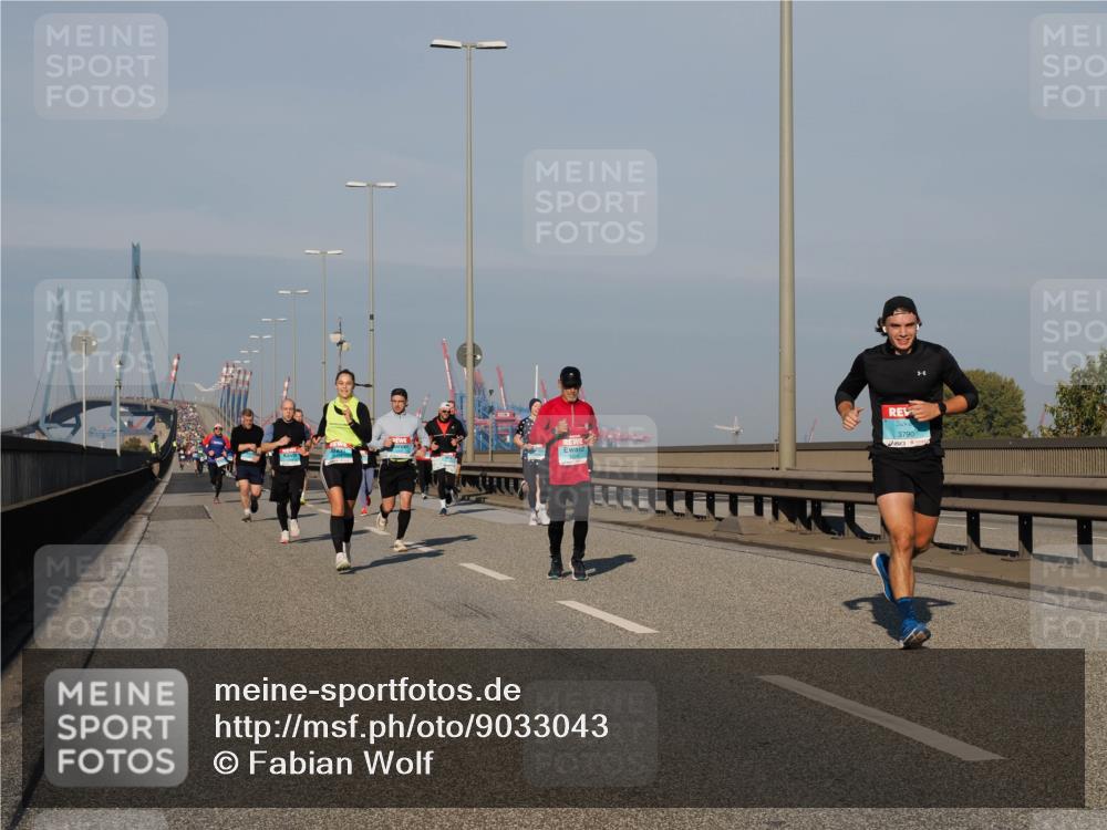 03.10.2025 - Köhlbrandbrückenlauf Fabian Wolf http://msf.ph/oto/9033043 03.10.2025 09:47:08 Position 3 3790 meine-sportfotos.de