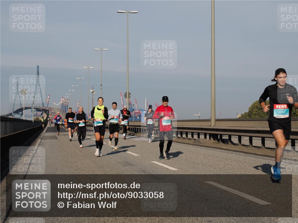 03.10.2025 - Köhlbrandbrückenlauf Fabian Wolf http://msf.ph/oto/9033058 03.10.2025 09:47:09 Position 3 3790 meine-sportfotos.de