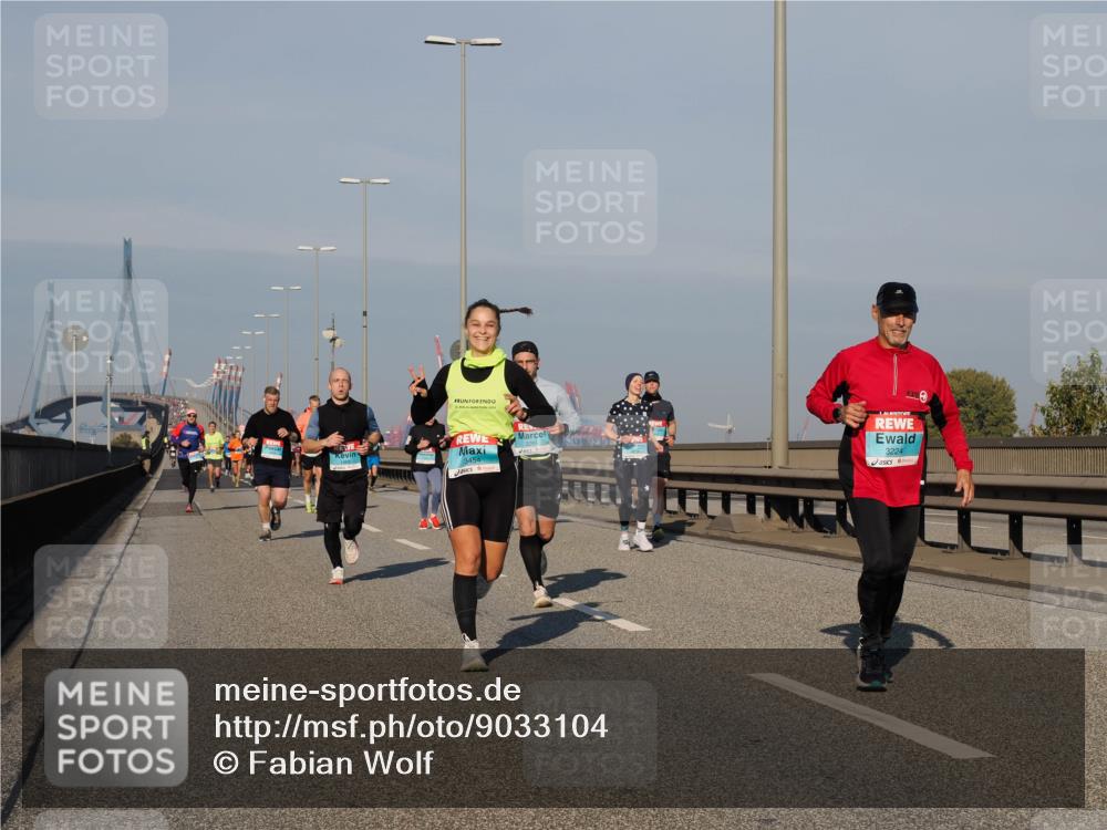 03.10.2025 - Köhlbrandbrückenlauf Fabian Wolf http://msf.ph/oto/9033104 03.10.2025 09:47:11 Position 3 2004, 3454, 3224 meine-sportfotos.de