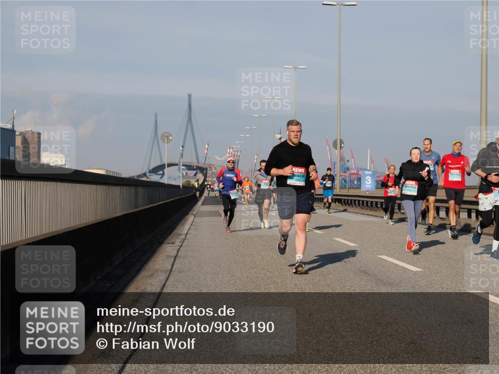 03.10.2025 - Köhlbrandbrückenlauf Fabian Wolf http://msf.ph/oto/9033190 03.10.2025 09:47:16 Position 3 3 meine-sportfotos.de