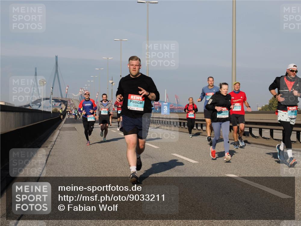 03.10.2025 - Köhlbrandbrückenlauf Fabian Wolf http://msf.ph/oto/9033211 03.10.2025 09:47:17 Position 3 1504, 1284, 1130 meine-sportfotos.de