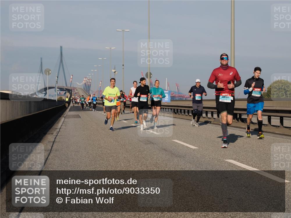 03.10.2025 - Köhlbrandbrückenlauf Fabian Wolf http://msf.ph/oto/9033350 03.10.2025 09:47:24 Position 3 3118, 1316 meine-sportfotos.de