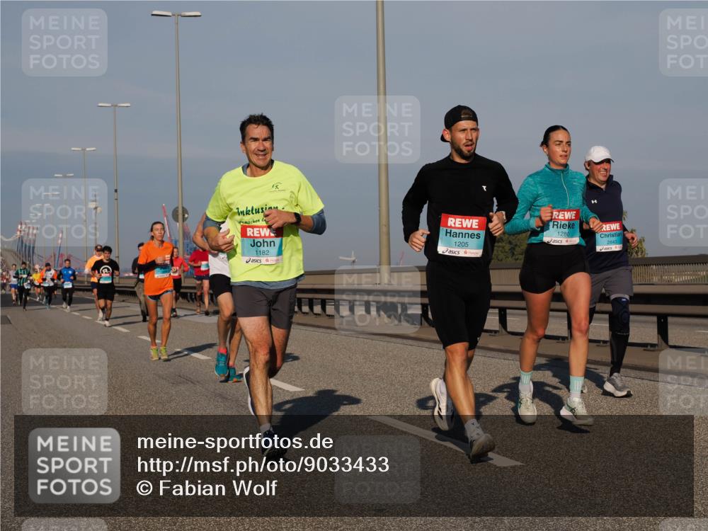 03.10.2025 - Köhlbrandbrückenlauf Fabian Wolf http://msf.ph/oto/9033433 03.10.2025 09:47:28 Position 3 1182, 1205, 1280, 2843 meine-sportfotos.de