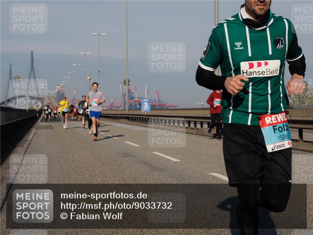 03.10.2025 - Köhlbrandbrückenlauf Fabian Wolf http://msf.ph/oto/9033732 03.10.2025 09:47:43 Position 3 81, 1919, 1526 meine-sportfotos.de