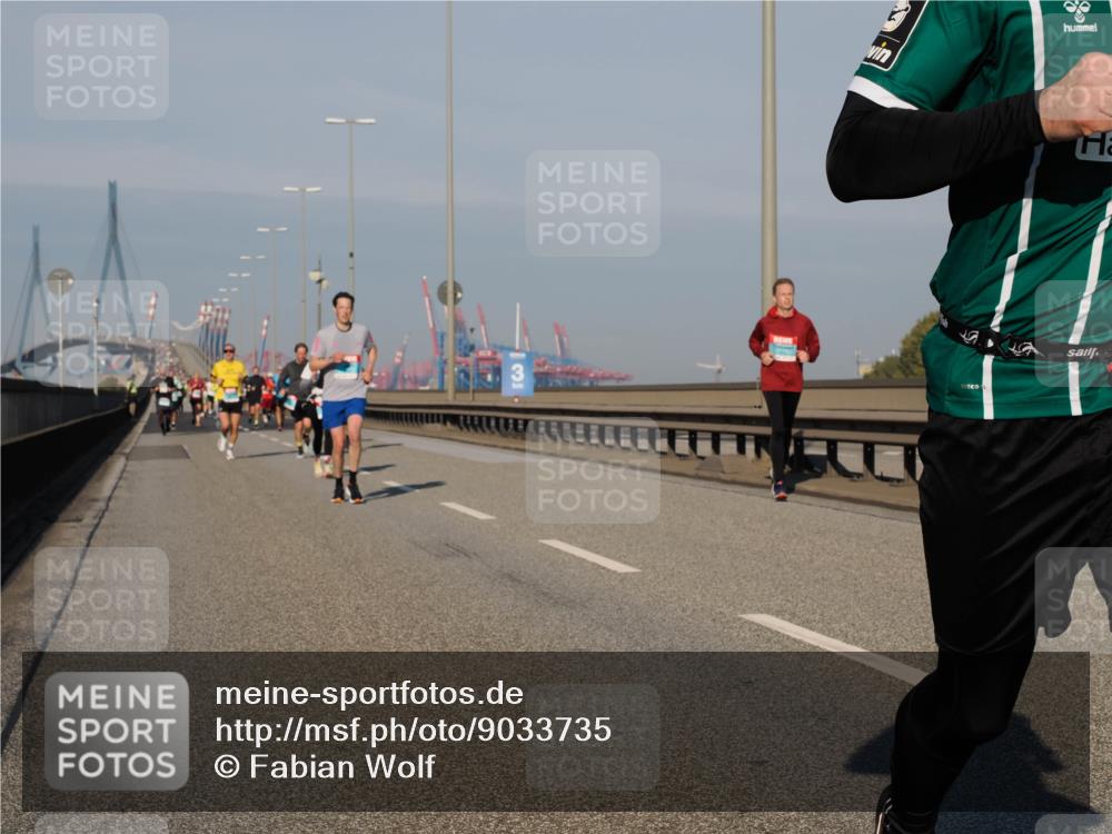 03.10.2025 - Köhlbrandbrückenlauf Fabian Wolf http://msf.ph/oto/9033735 03.10.2025 09:47:43 Position 3 18 meine-sportfotos.de