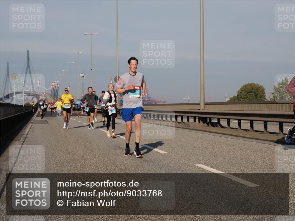 03.10.2025 - Köhlbrandbrückenlauf Fabian Wolf http://msf.ph/oto/9033768 03.10.2025 09:47:46 Position 3 2857 meine-sportfotos.de