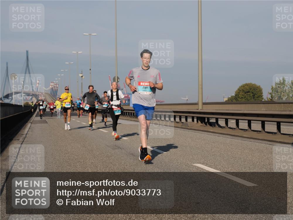 03.10.2025 - Köhlbrandbrückenlauf Fabian Wolf http://msf.ph/oto/9033773 03.10.2025 09:47:47 Position 3 2857 meine-sportfotos.de