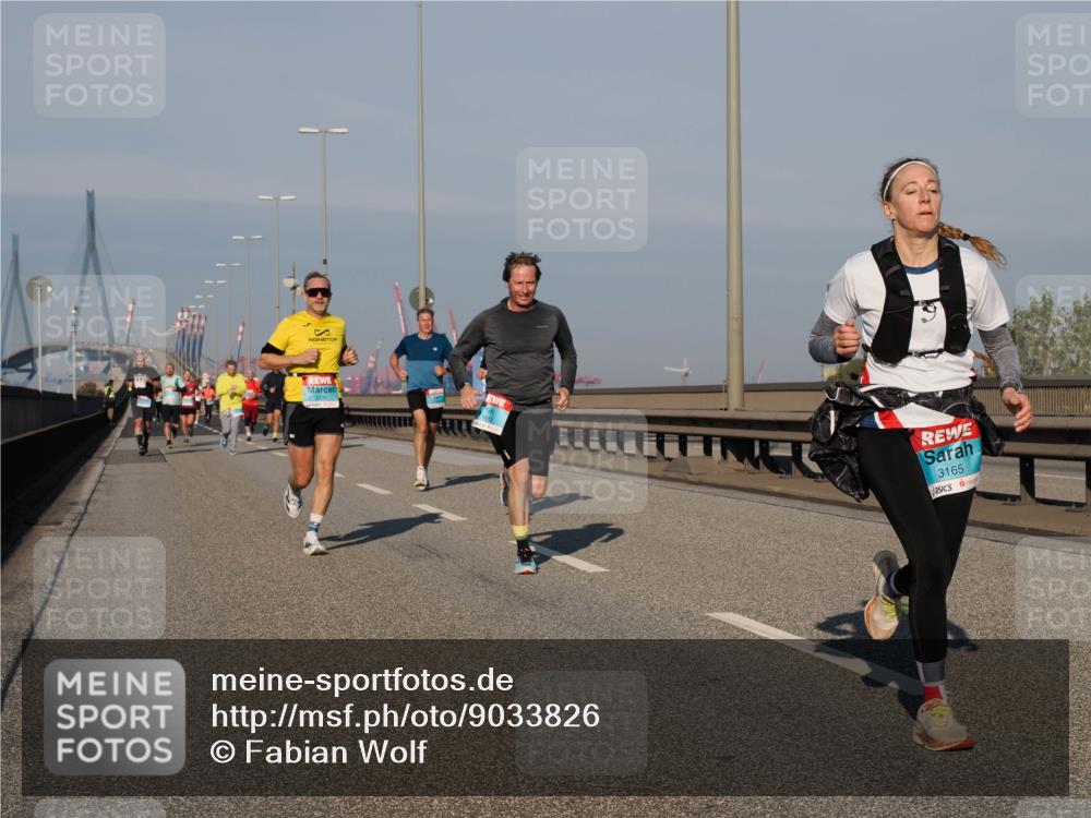 03.10.2025 - Köhlbrandbrückenlauf Fabian Wolf http://msf.ph/oto/9033826 03.10.2025 09:47:50 Position 3 3165 meine-sportfotos.de