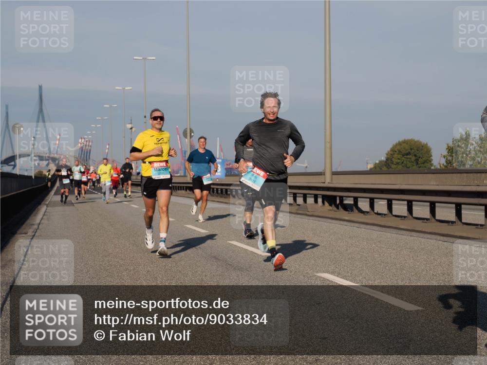 03.10.2025 - Köhlbrandbrückenlauf Fabian Wolf http://msf.ph/oto/9033834 03.10.2025 09:47:51 Position 3 3813, 3331 meine-sportfotos.de