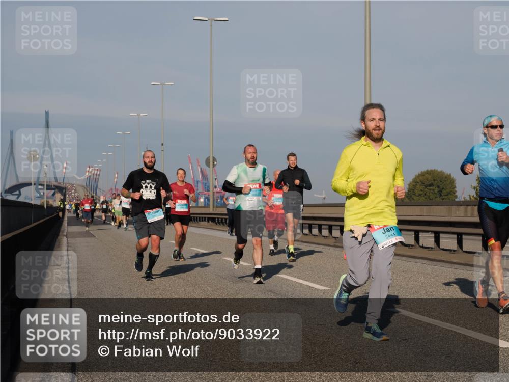 03.10.2025 - Köhlbrandbrückenlauf Fabian Wolf http://msf.ph/oto/9033922 03.10.2025 09:48:01 Position 3 2791, 3444 meine-sportfotos.de