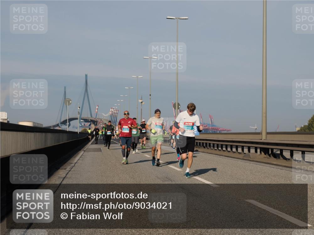 03.10.2025 - Köhlbrandbrückenlauf Fabian Wolf http://msf.ph/oto/9034021 03.10.2025 09:48:10 Position 3 3111 meine-sportfotos.de