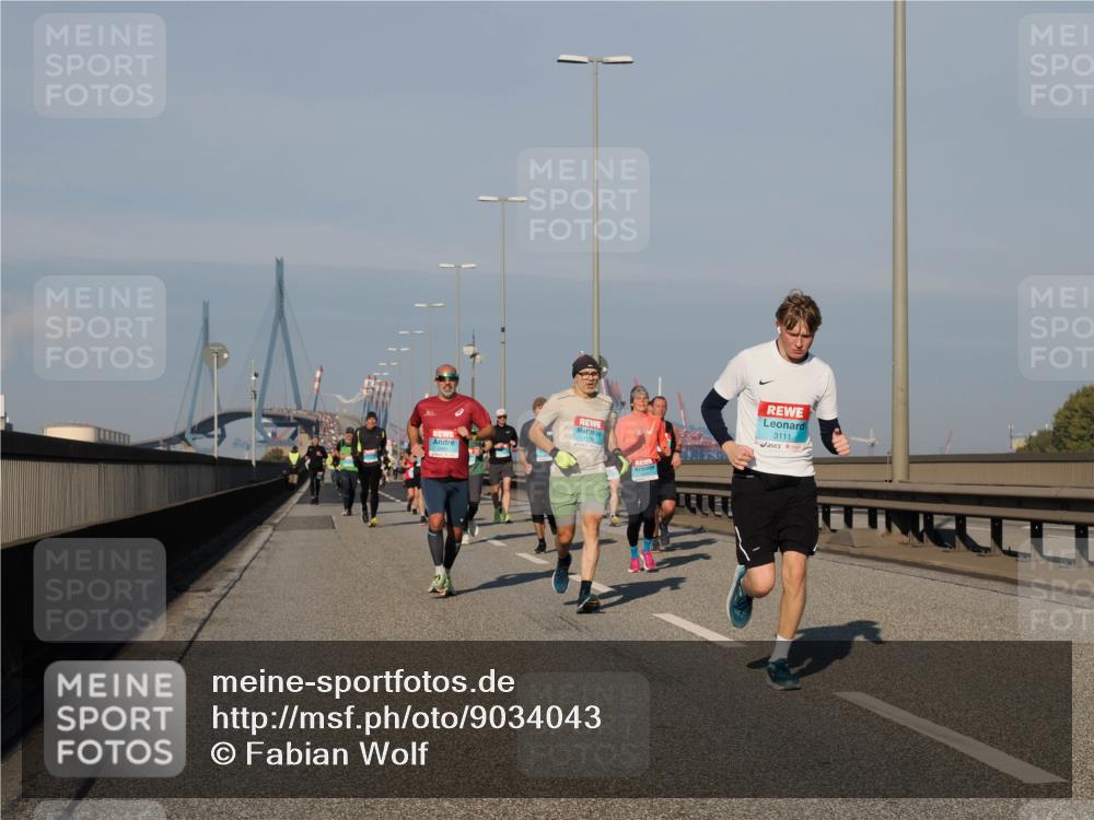 03.10.2025 - Köhlbrandbrückenlauf Fabian Wolf http://msf.ph/oto/9034043 03.10.2025 09:48:12 Position 3 3111 meine-sportfotos.de