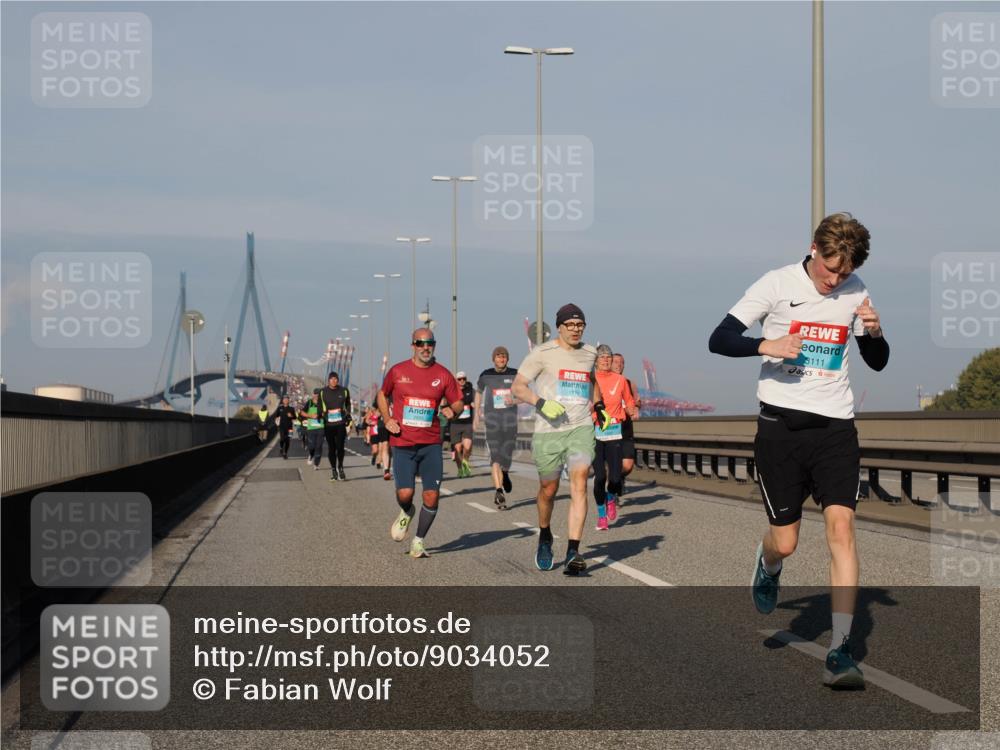 03.10.2025 - Köhlbrandbrückenlauf Fabian Wolf http://msf.ph/oto/9034052 03.10.2025 09:48:12 Position 3 1776, 3111 meine-sportfotos.de