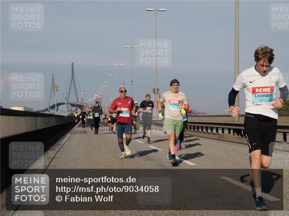 03.10.2025 - Köhlbrandbrückenlauf Fabian Wolf http://msf.ph/oto/9034058 03.10.2025 09:48:13 Position 3 1776, 3111 meine-sportfotos.de