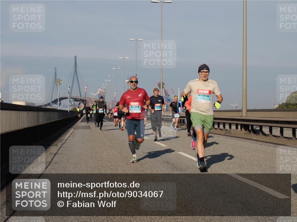03.10.2025 - Köhlbrandbrückenlauf Fabian Wolf http://msf.ph/oto/9034067 03.10.2025 09:48:13 Position 3 2995, 1776 meine-sportfotos.de