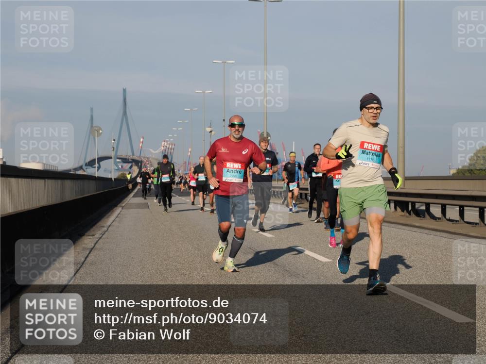 03.10.2025 - Köhlbrandbrückenlauf Fabian Wolf http://msf.ph/oto/9034074 03.10.2025 09:48:14 Position 3 2995, 1776 meine-sportfotos.de