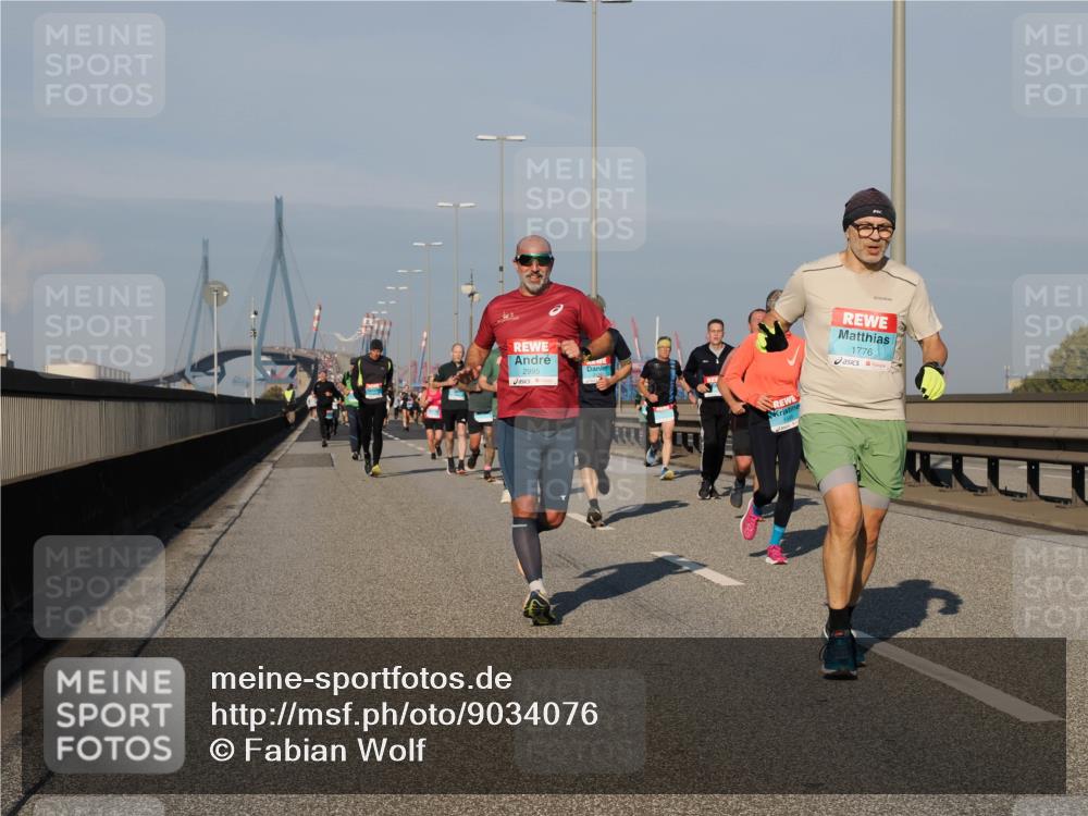 03.10.2025 - Köhlbrandbrückenlauf Fabian Wolf http://msf.ph/oto/9034076 03.10.2025 09:48:14 Position 3 2995, 1776 meine-sportfotos.de